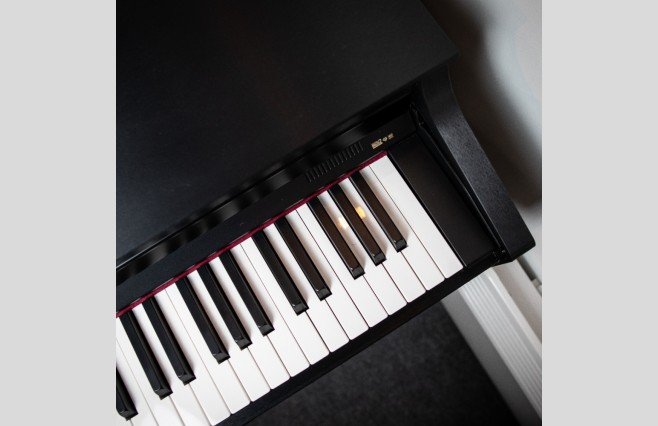 Used Roland HP302 Satin Black Digital Piano Complete Package (SN:ZZ30601) - Image 9